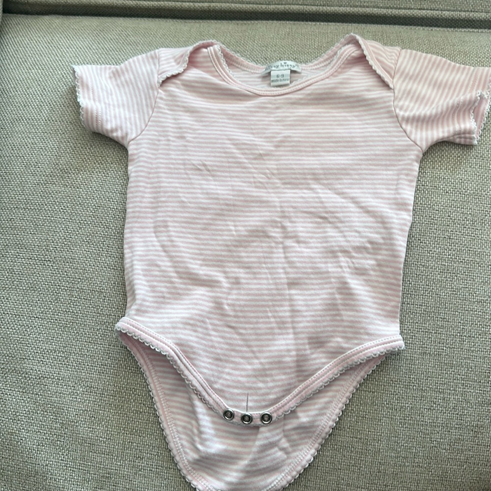 Kissy kissy onesie